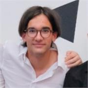 Je suis prêt à enseigner toutes les matières proposées au collège hormis l'italien et l'allemand